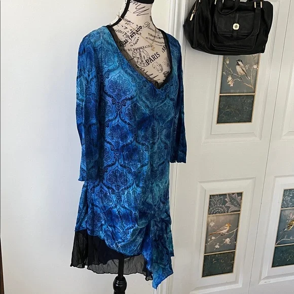 Elegant Blue Long Sleeve Dress - Picture 5 of 16